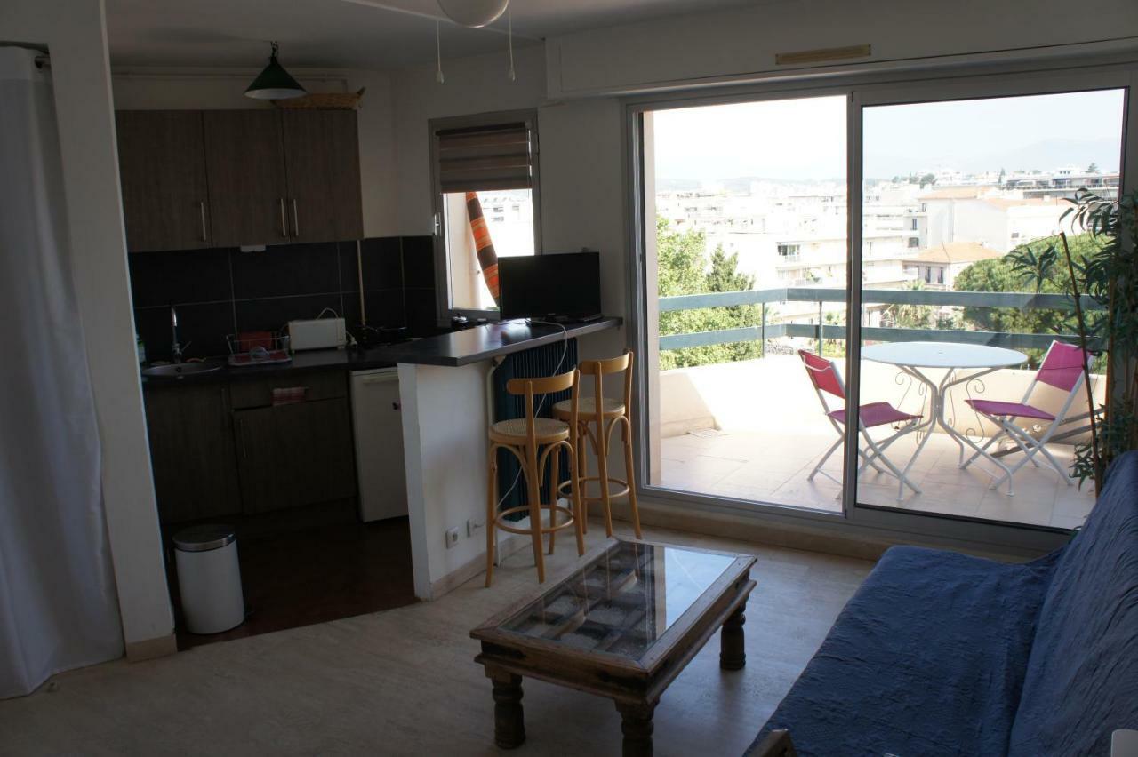 Appartamento Le Montana Juan-les-Pins Esterno foto